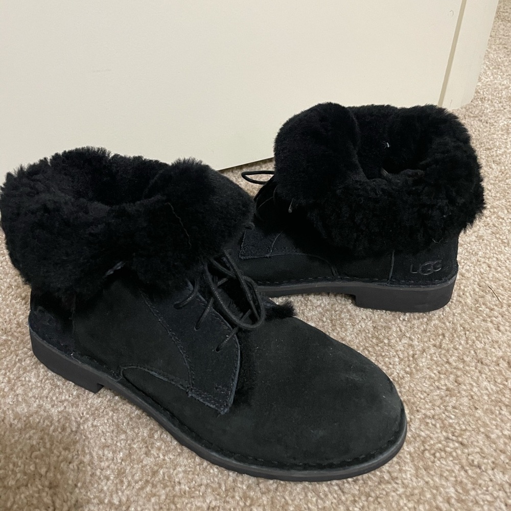 Women’s uggs 9